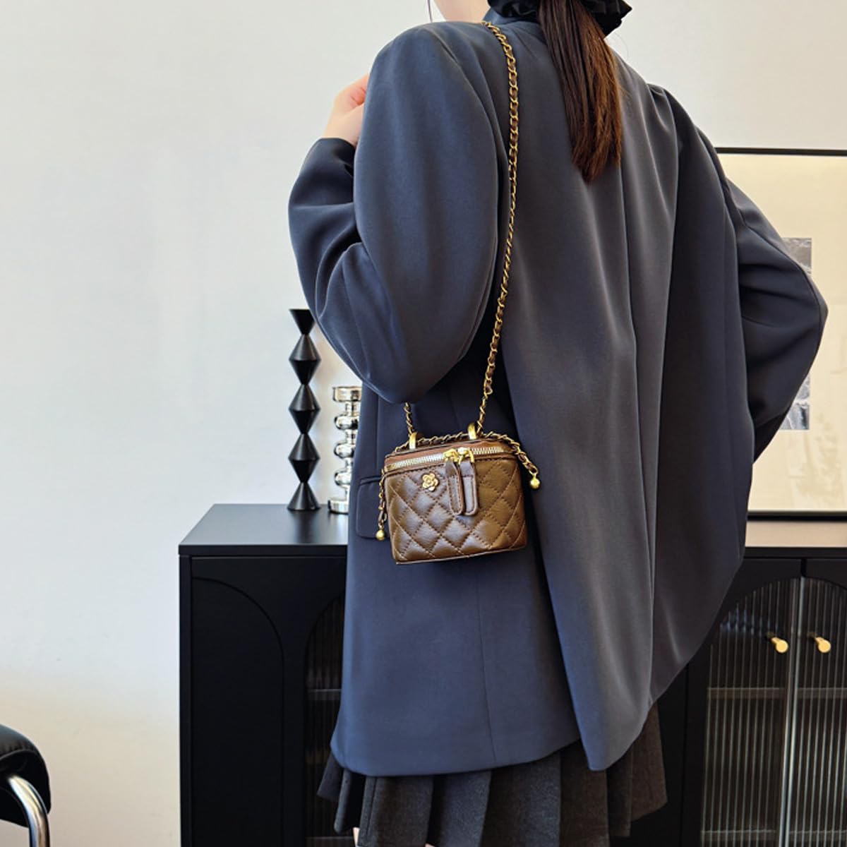 Quilted Leather Crossbody Bag with Chain Strap B8908