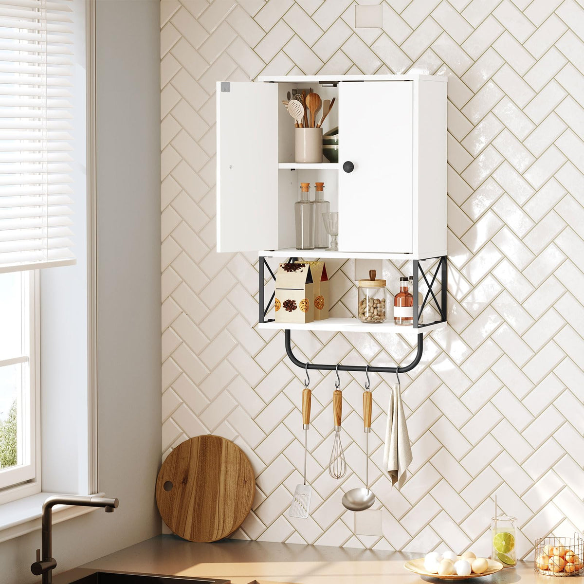 White 2 Door Wall Mounted Bathroom Cabinet with Adjustable Shelf Q688