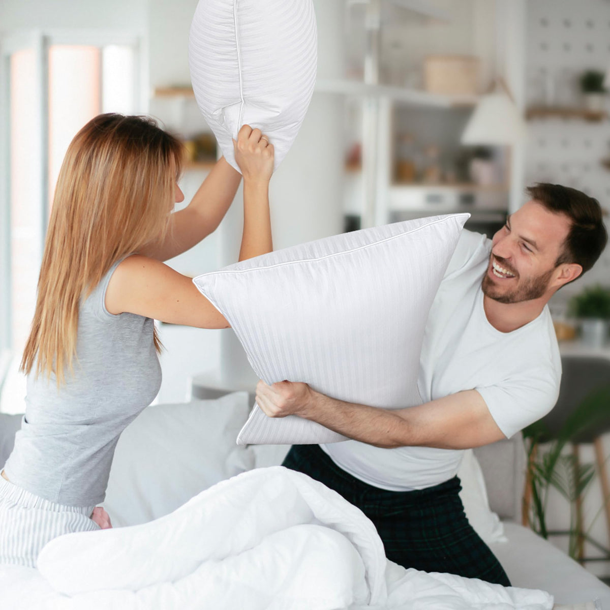Goose Feather King Size Set of 2 Cotton Pillows A748958